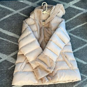 Cream Puffer Jacket with Faux Fur